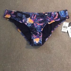 Tip curl swim bottoms